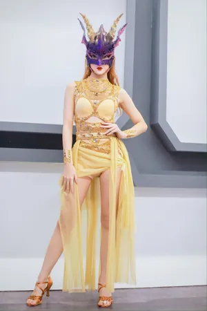 李紫婷铠甲少女性感舞台照图片_12