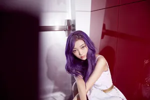 李紫婷紫发白裙性感写真图片_3