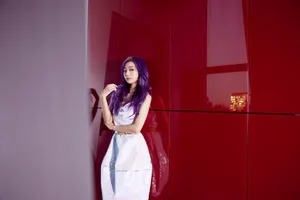 李紫婷紫发白裙性感写真图片_6