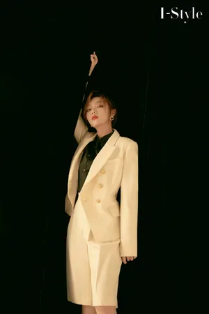 李紫婷黑白搭配写真图片_4