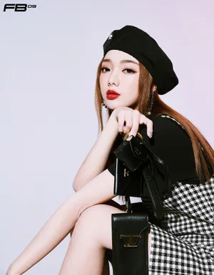 李紫婷格子裙清爽写真图片_2