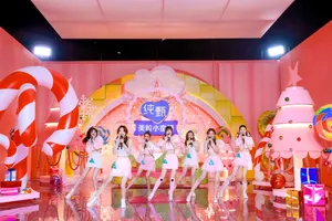 郑乃馨粉嫩甜美舞台照图片_6