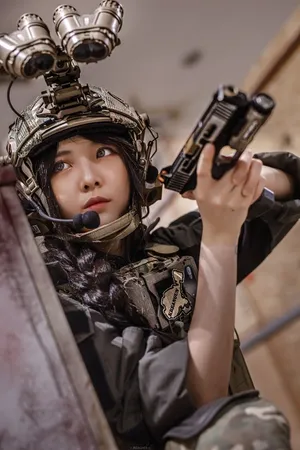郑乃馨特种兵造型酷感写真图片_4