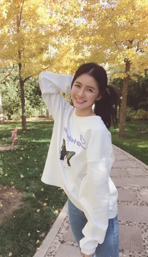 蔡卓宜初秋户外甜美照片_5