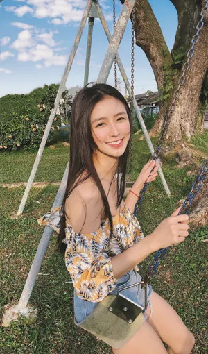 蔡卓宜迷人露肩装性感写真_4