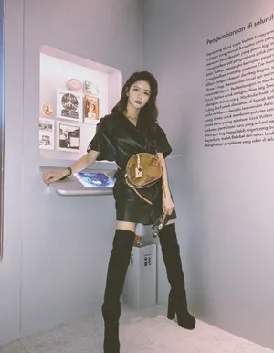 蔡卓宜颜值V风尚性感写真_8