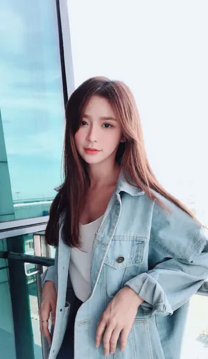 蔡卓宜户外优雅性感图片_2