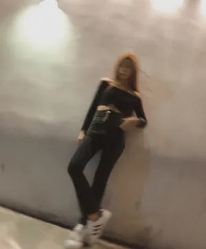李紫婷金发红唇性感写真图片_2