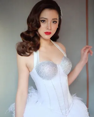 平采娜艳丽性感写真图片_2