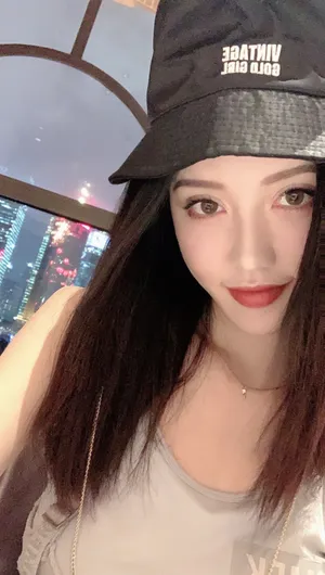 By2孙雨甜美性感自拍照图片_3