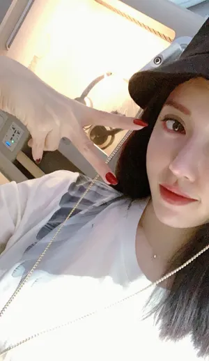 By2孙雨甜美性感自拍照图片_4
