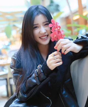By2孙雨生活照图片_9