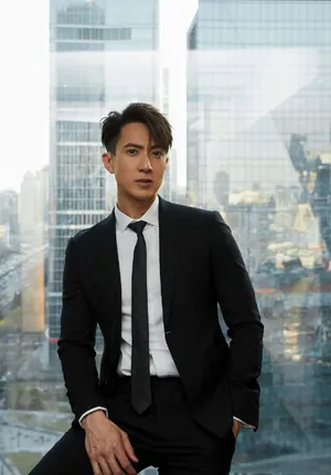 吴尊硬朗帅气西装写真图片第1张