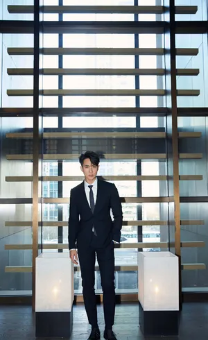 吴尊硬朗帅气西装写真图片_2
