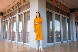 演员范文芳气质性感写真图片_3