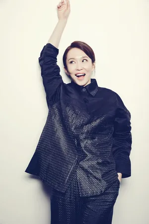 演员范文芳甜美自拍照图片_3