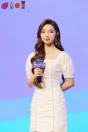 李紫婷优雅性感写真图片_6