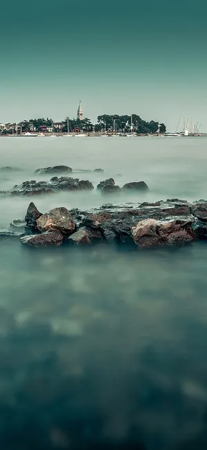 海上雾气蒙蒙_1