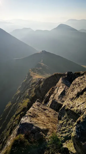群山峻岭的山脉风景第1张