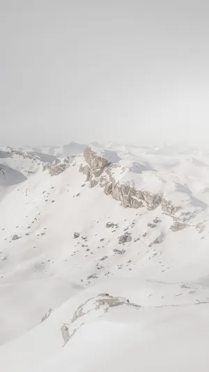 魅力的雪山漫天白雪唯美壁纸