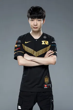 英雄联盟LOL RNG上单Langx谢镇营队服_1