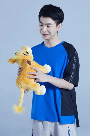 英雄联盟LOL RNG上单Langx谢镇营