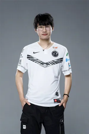 英雄联盟LOL IG战队打野高振宁ning