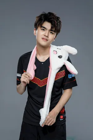 英雄联盟LOL FPX战队ADC林伟翔