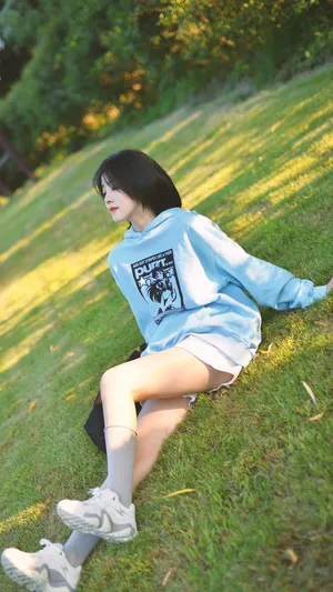 极品长腿美女性感甜美写真_1