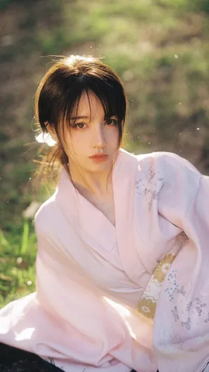 唯美日系少女白皙精致迷人户外写真