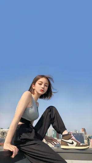 蓝天下小清新少女甜美写真_1