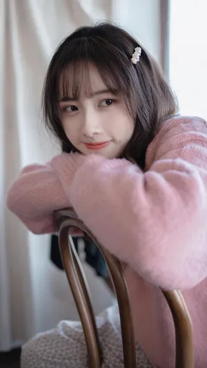 暖冬美少女居家白皙写真