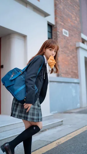 可爱俏皮学生妹制服诱惑写真