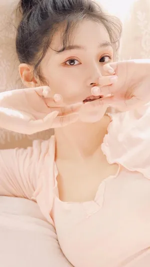 肤白可爱美女清秀写真