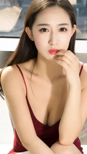性感吊带裙美女诱惑写真