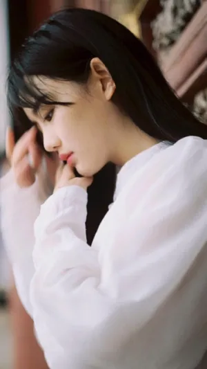 侧脸忧伤女生意境唯美写真