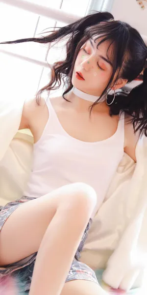 性感清纯的双马尾美少女