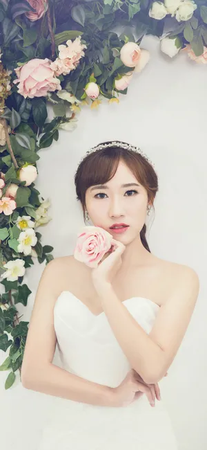 穿着婚纱的美女
