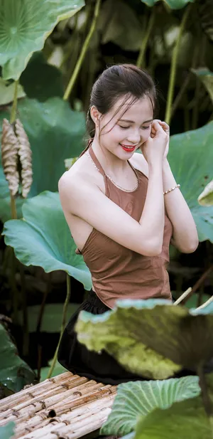 如清水芙蓉一般的女子