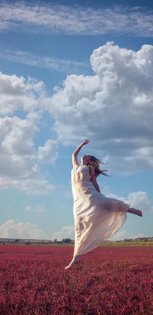 美女跳舞 花海
