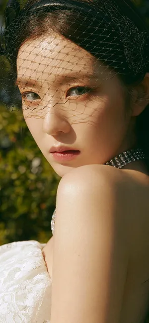 清纯穿婚纱装的韩国美女个性