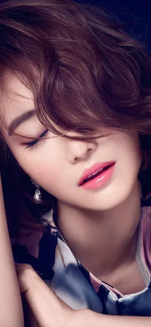 长卷发韩国美女_1