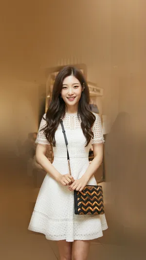 街头清纯美女随拍高清壁纸