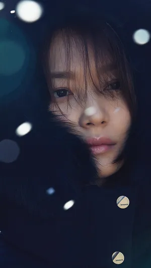 冬季美女头像写真手机背景