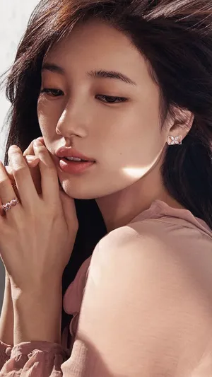 亚洲高雅长发女神高清头像