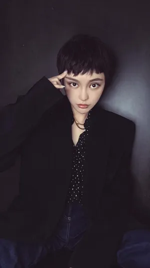 时尚个性女神周扬青魅力写真