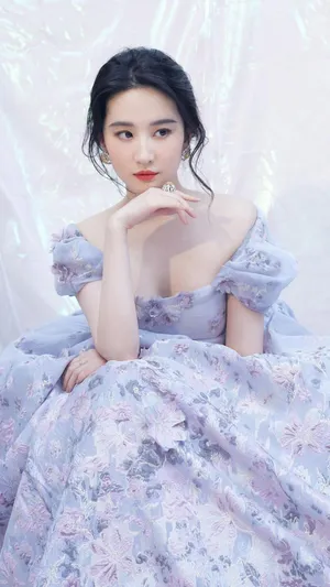 气质优雅女神刘亦菲性感迷人花裙写真