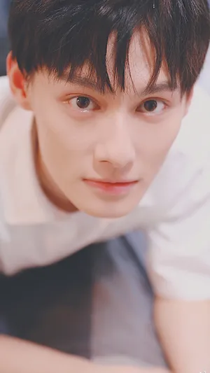 小鲜肉汪卓成