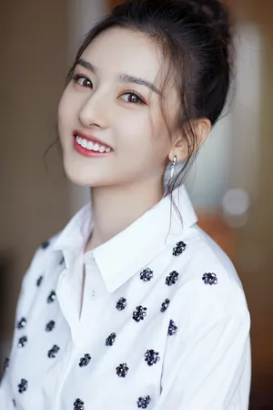 宋祖儿（lareina）笑开了花