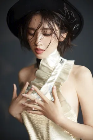 唐艺昕性感写真